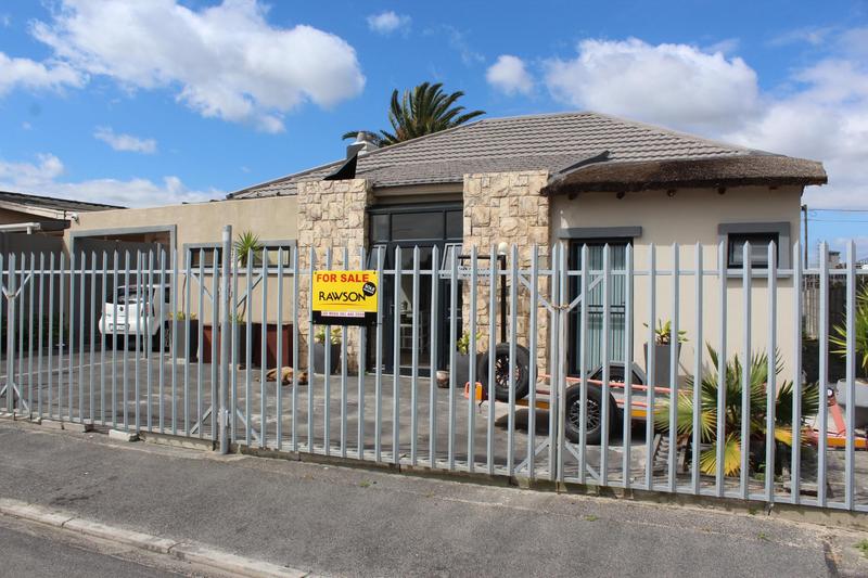 3 Bedroom Property for Sale in Glen Lilly Western Cape